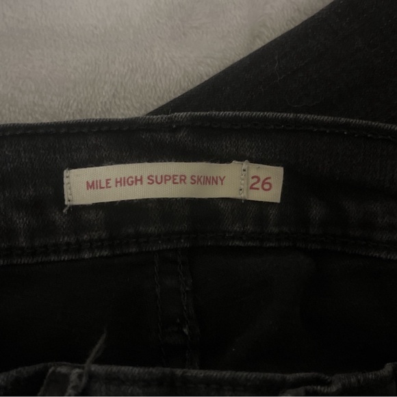 Levi’s Mile High Super Skinny Jeans - Picture 3 of 3